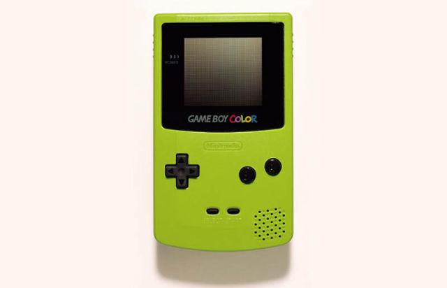 Game Boy Color 1998 Autors: TheDude5on Pārnēsājamo Spēļu konsoļu evolūcija