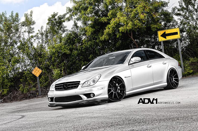 MercedesBenz CLS 55 Autors: CIs4Care Cars on sweet wheels; Pt. tres