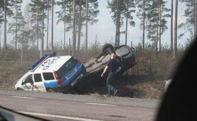  Autors: pruseks Skarbie zviedru policisti...