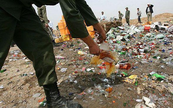  Autors: valts123 Kā arābi iznīcina nelegālo alkoholu.