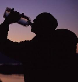 AlkoholiķisIkviens kurš jums... Autors: borings Dzīvesziņas A. daļa