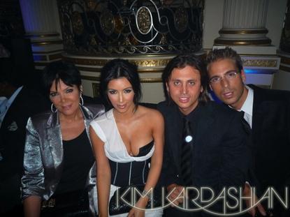  Autors: brothser1989 Kimberly Noel "Kim" Kardashian