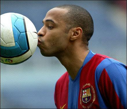 Thierry Henry dzimis Francijā... Autors: MJ Top 10 vislabāk apmaksātie futbolisti!! 2011