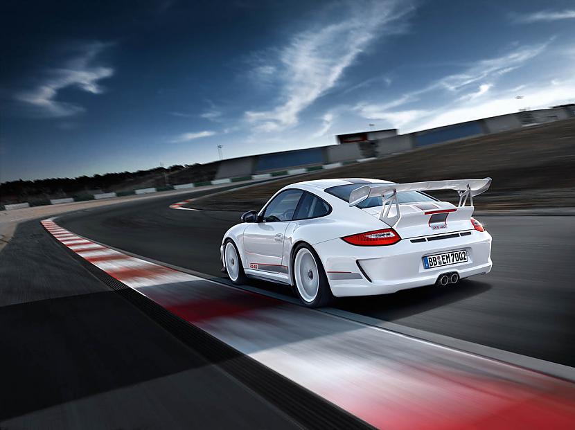   Autors: Anāls Error. Porsche laiž klajā "karstāku" 911 GT3 RS
