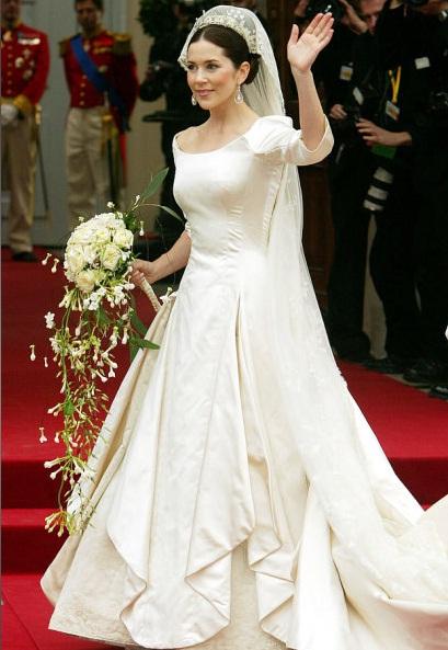 Mary Elizabeth Donaldson and... Autors: Thunderkid Karaliskās kāzu kleitas, sākot no karalienes Viktorijas k