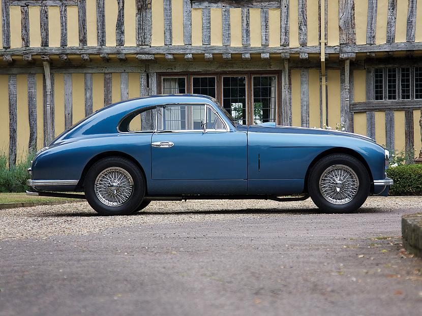 AstonMartinDB2195053 Autors: Realist Aston Martin