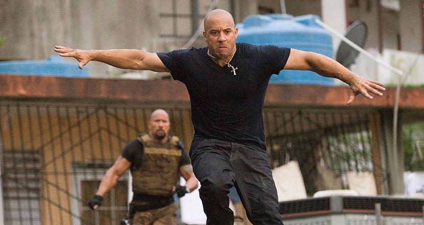 Tātad kurš jūsuprāt uzvarēs... Autors: LostChiekurs Vin Diesel vs The Rock