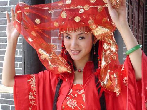 Ķīnā līgavas nēsā sarkanu... Autors: elektri4ka 18 latviskoti fakti!