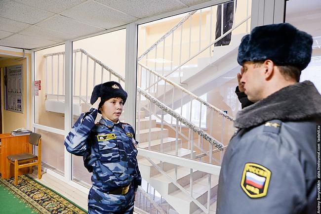 Meitenēm ir jādara viss tas... Autors: dirty minded freak Krievijas Policijas Akadēmija.