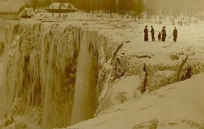 Aizsalis Niagāras ūdenskritums... Autors: Murik Fotogrāfijas, kuras satrieca pasauli. (2)