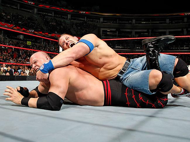 John Cena STF Autors: TripleH WWE-John Cena