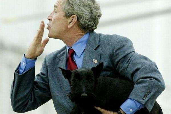  Autors: Boni Bijušais ASV prezidents Džordžs Bušs