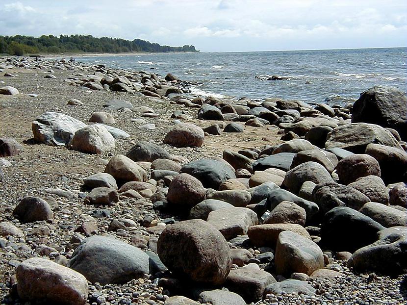 Tūjas akmeņainā jūrmala Autors: Njikaa Latvijas daba. :)