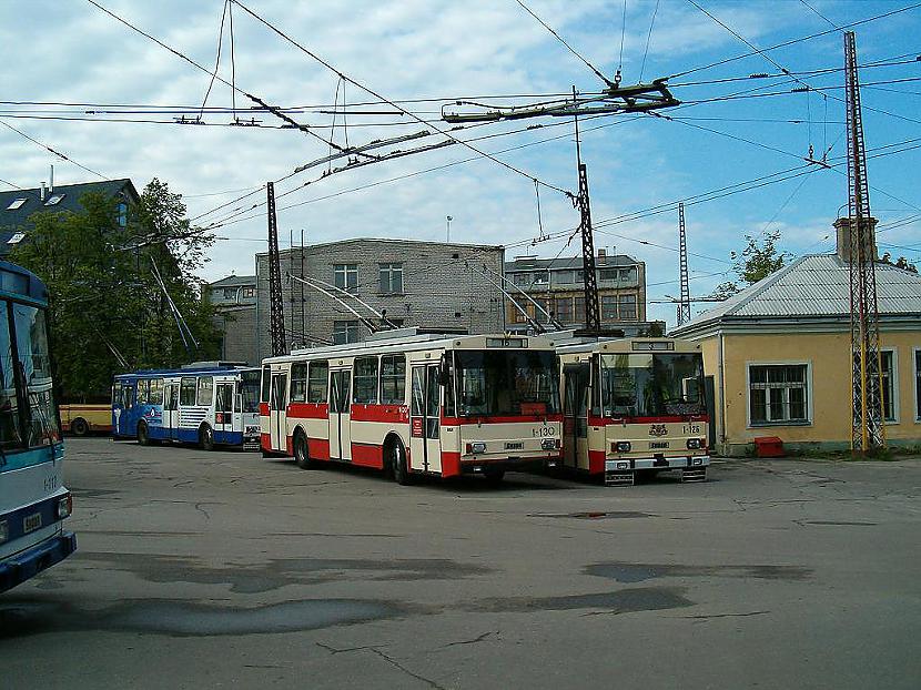  Autors: TheNostalgyGodfather Vecie trolejbusi 4. daļa