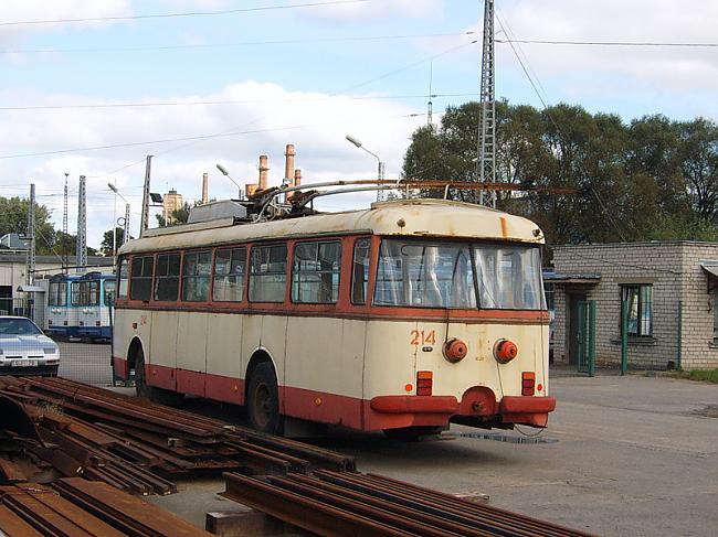  Autors: TheNostalgyGodfather Vecie trolejbusi 4. daļa