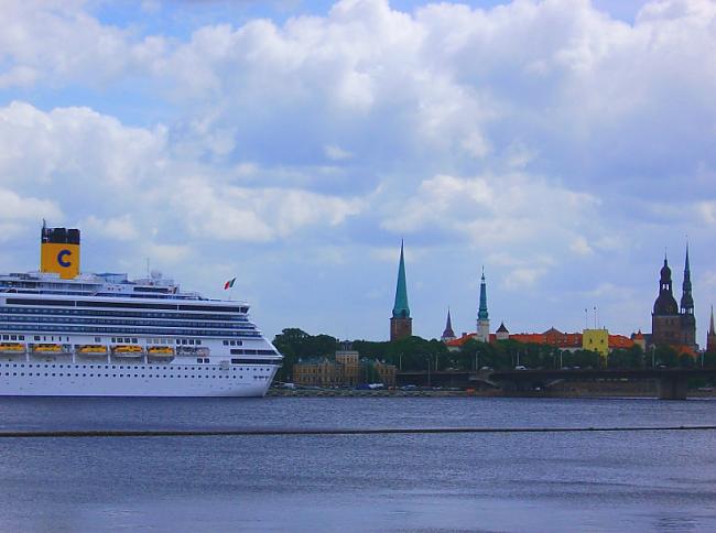 Kuģa garums ir 290 m platums... Autors: ghost07 Lielais prāmis atgriežas Rīgā.