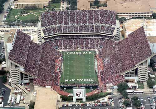 Kyle Field Texas  Ietilpība... Autors: pavilioN TOP 15 lielākie amerikāņu futbola stadioni amerikā