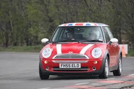 7 Autors: super bumba minicooper!