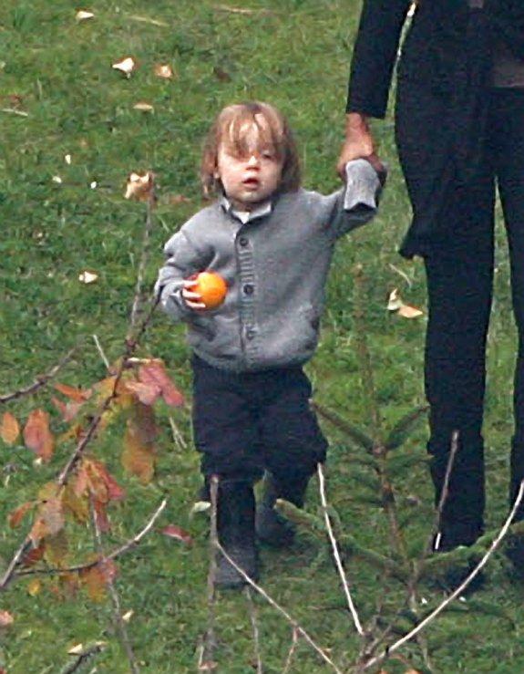  Autors: dreamer18 Knox Léon & Vivienne Marcheline Jolie-Pitt