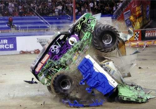  Autors: amonty Monster trucks