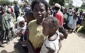 Vidējais mūža ilgums Zimbabvē... Autors: kasperita Nabadzīgākā valsts pasaulē-Zimbabve.