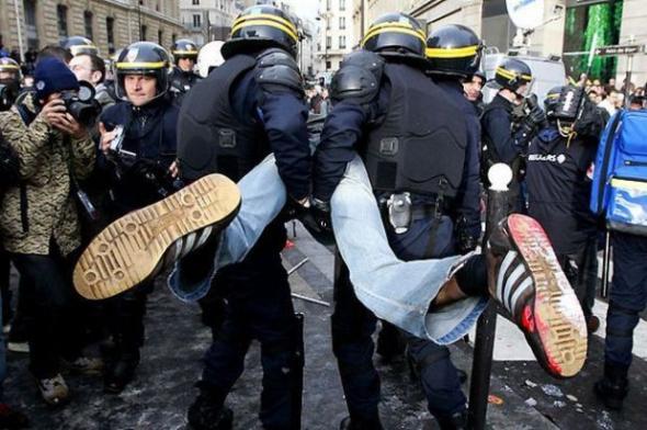  Autors: datex Policisti vs Protestētaji