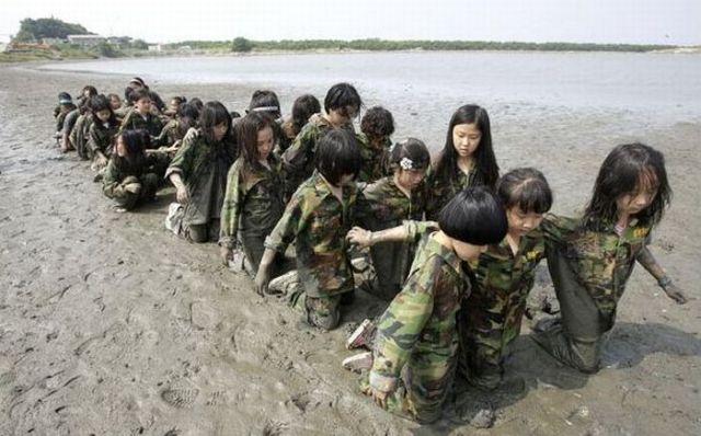  Autors: Everything Meiteņu nometne Korejā