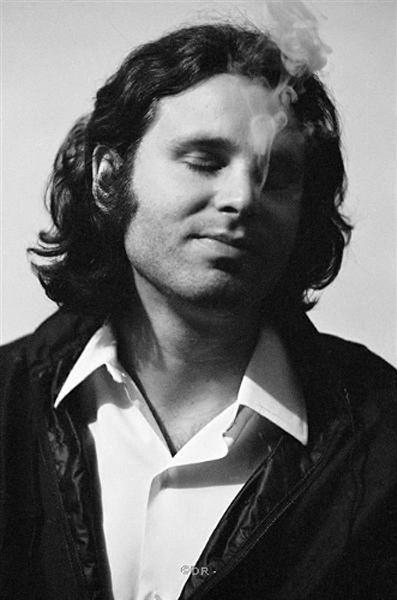 Jim MorrisonMiris 1971gada... Autors: anney Nomiruši 27 gados