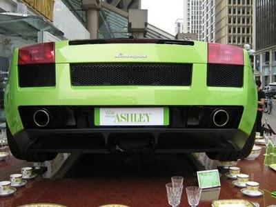  Autors: Marchix Lamborghini uz tējas tasītēm