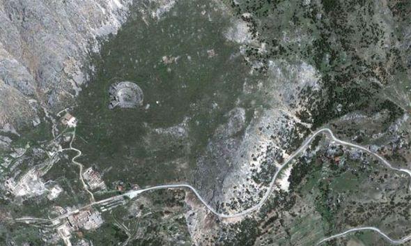  Autors: LoccoFreak Apbrinojamas Google-Earth bildes.