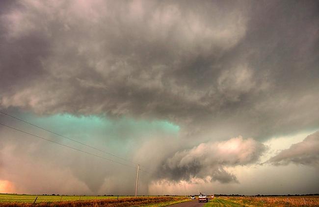  Autors: Stormcity Vētra ir skaista dabas parādība. :)