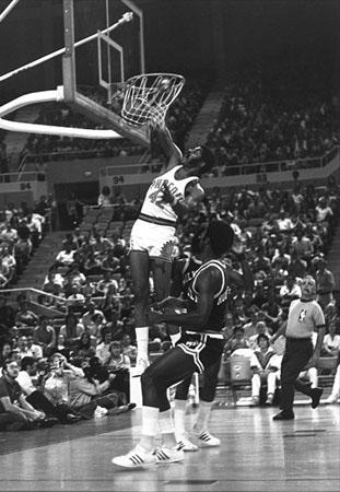 60to gadu basketbols NBA... Autors: Breds Pits Vecs - Jauns 2