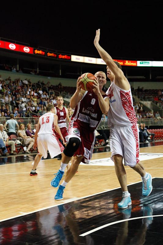  Autors: mrproxy Latvijas basketbola izlase zaudē Krievijai (FOTO)