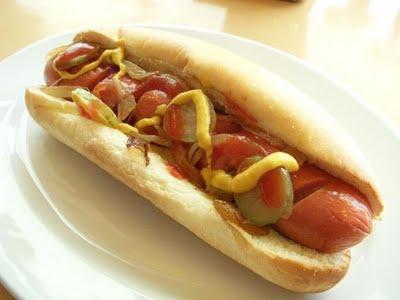 Hotdogs  hotdogu dēļ mirst 70... Autors: wigams Kas mūs nogalinās!
