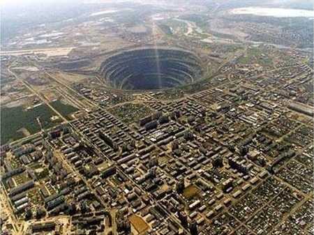 Mirny Diamond Mine Siberia ... Autors: Latvian 10 lielākie caurumi pasaulē
