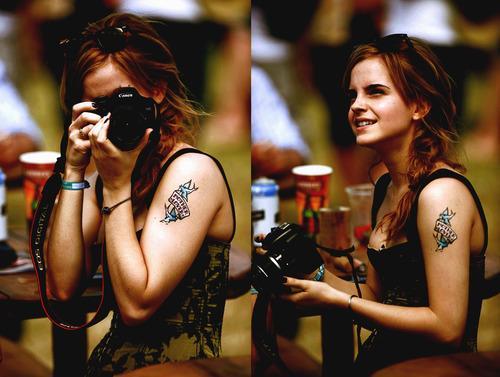  Autors: charlote Emma Watson