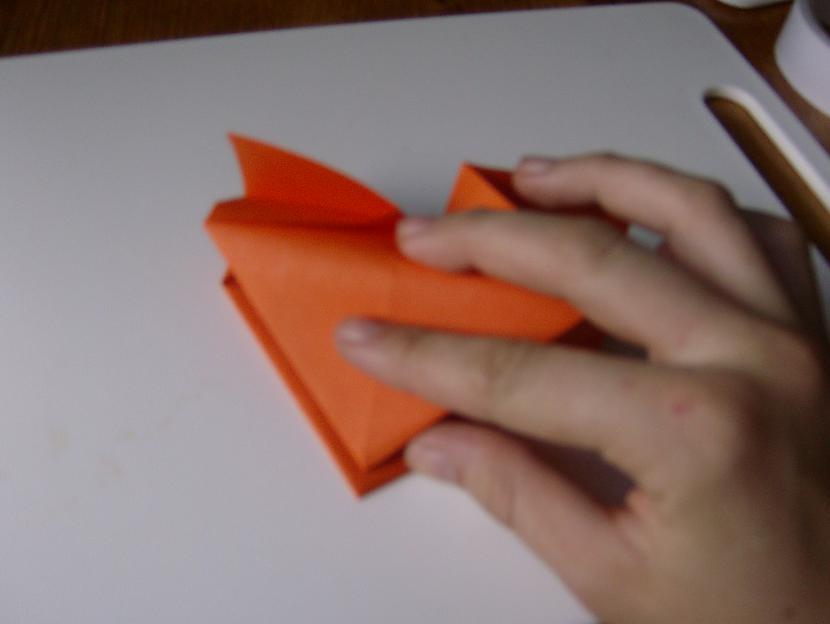 lūk tābet tikai jāpieloka nav... Autors: xo xo gossip girl origami sirsniņa-soli pa solītim