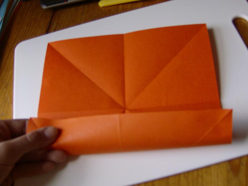lapas apakscaronējā mala... Autors: xo xo gossip girl origami sirsniņa-soli pa solītim
