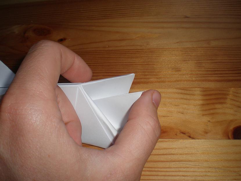 Un uzloka augšā Autors: KaaMiS13 Origami - Gulbis , Step by step