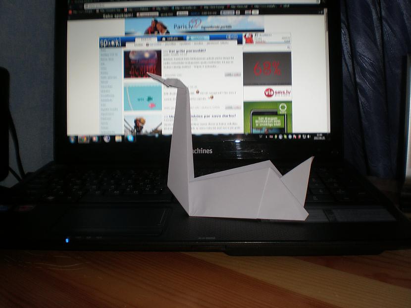 Te gulbis sēž spokos Autors: KaaMiS13 Origami - Gulbis , Step by step