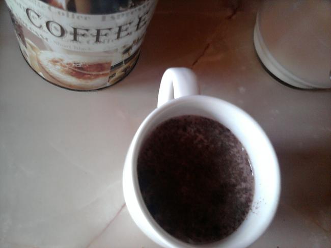 Uzberam pa virsu kārtu kakao... Autors: ZiemeļBriedis Garšiga kafija ar rozīnīti!