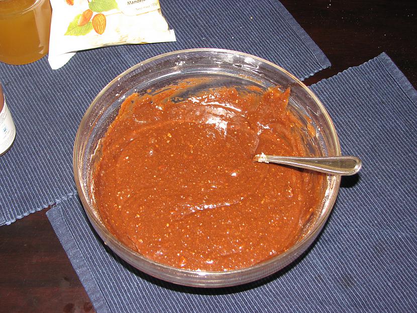 Lejam beram sastavdalas... Autors: tomats33 Šokolādes kekss ar medu.
