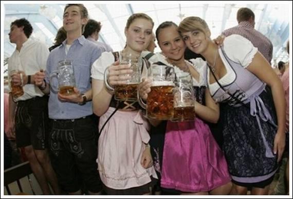  Autors: Eddiematic Oktoberfest!!!