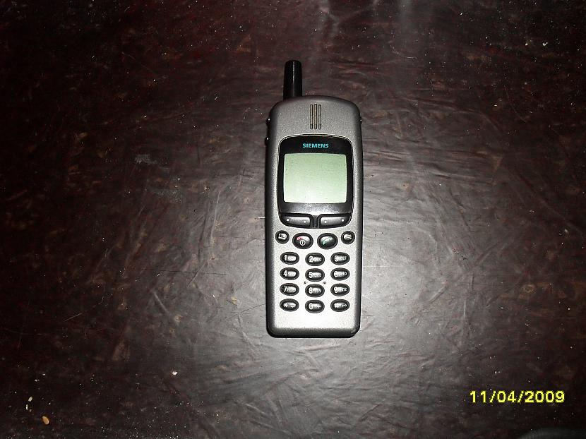 Tātad šis ir 2001gada siemens... Autors: Rich11 Mana telefonu evolūcija.