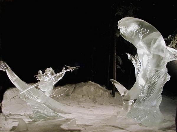  Autors: R1DZ1N1EKS Interesantas ledus skulptūras! :)