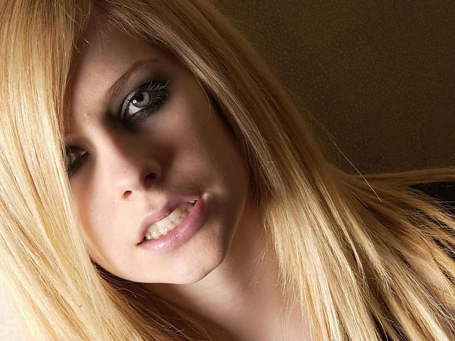  Autors: so sweet girl Avril Lavigne
