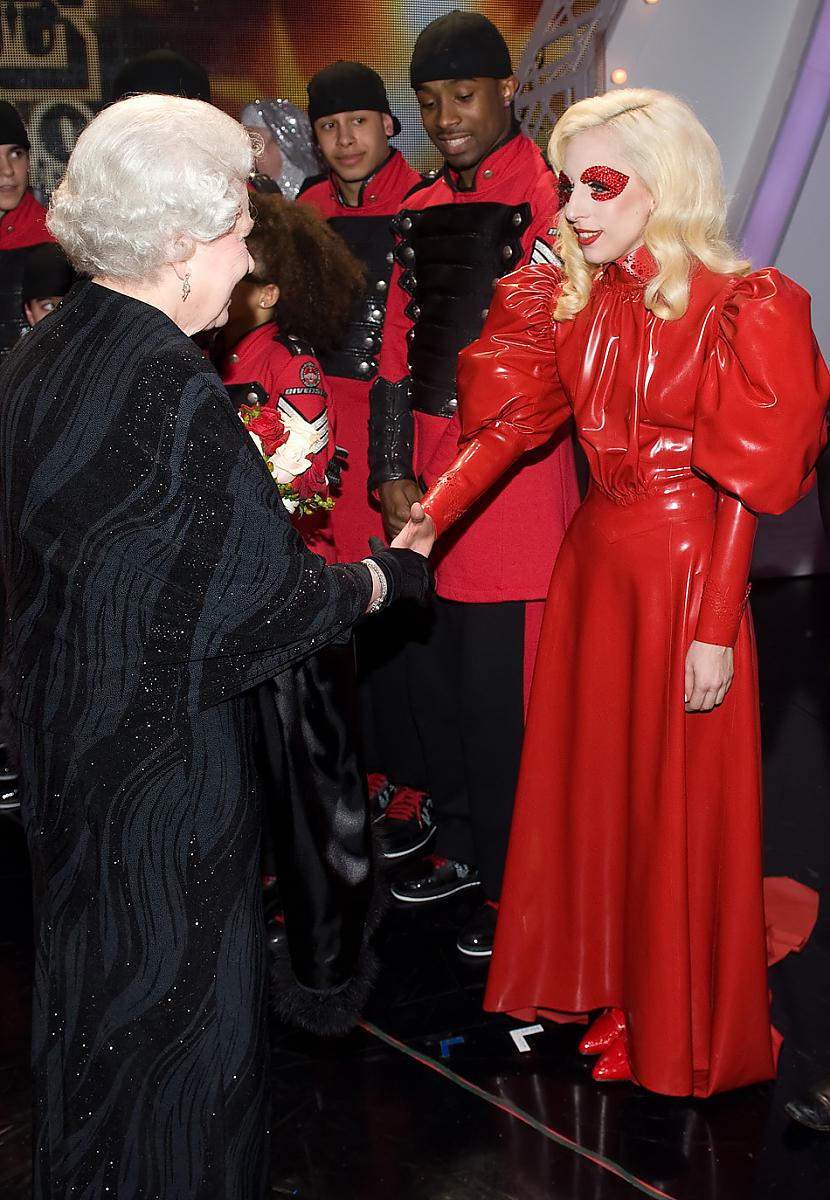 2009 gada decembris Autors: miltpauris Lady Gaga Evolūcija (2005-2012)