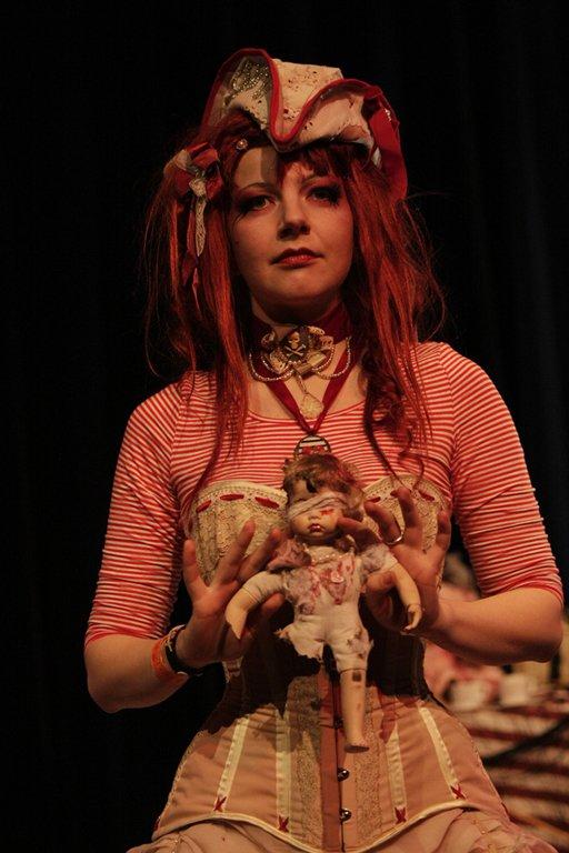  Autors: amechi Emilie Autumn & Her Bloody Crumpets