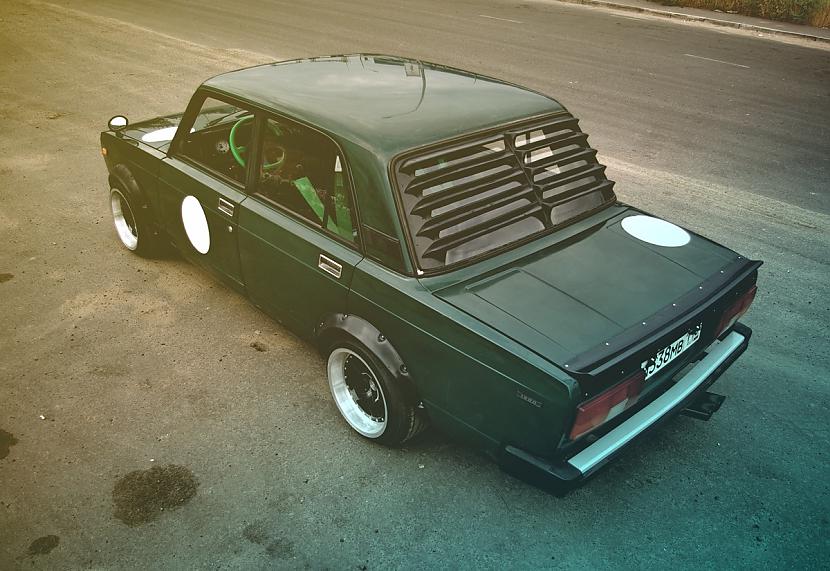  Autors: DIRSAPISEJS 2105 Midori Gojira