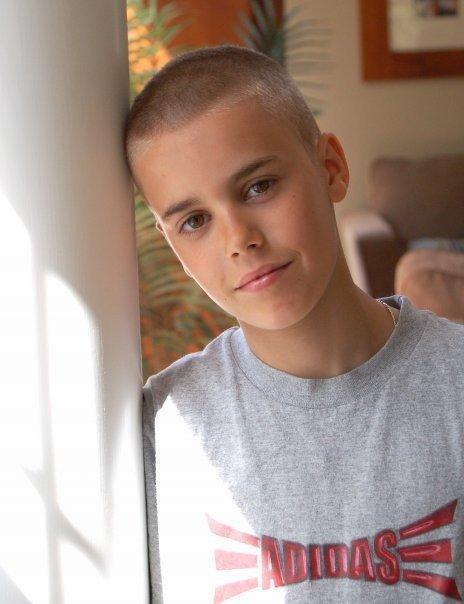 2 Justin Bieber bērnību laikam... Autors: ZobuProteze 5 pasaules bagātākie tīņi! :)